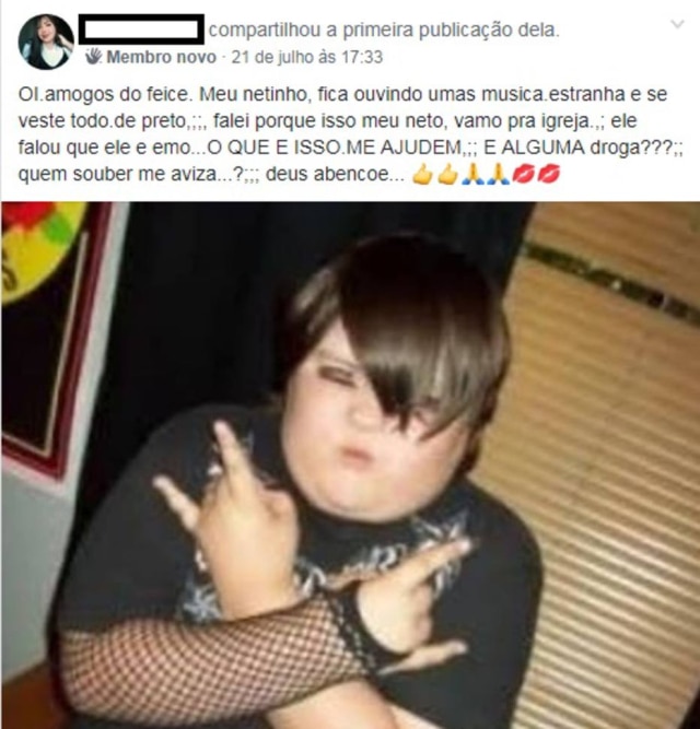 Captura de tela do 'Grupo onde fingimos ser idosos confusos com a tecnologia' / Facebook Jovem finge ter um 'netinho' emo e rockeiro.