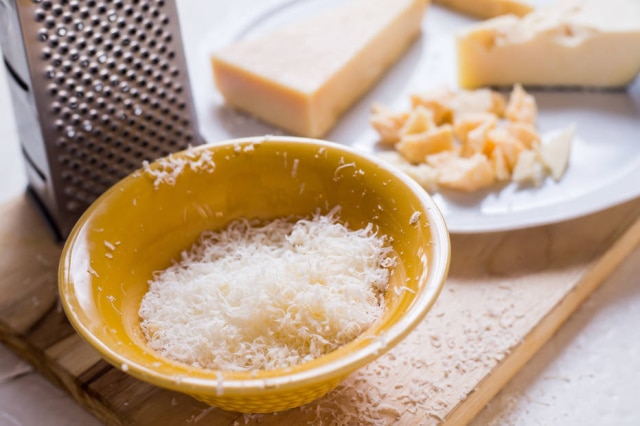 Teste dos queijos tipo parmesão de supermercado 