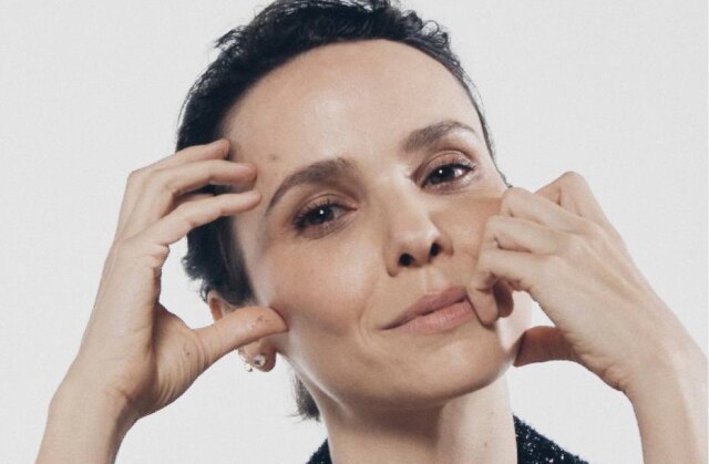 Instagram / @DeboraFalabellaOficial Para viver ‘Mel’, Débora Falabella conversou com dependentes químicos e seus familiares e estudou com especialistas da área.