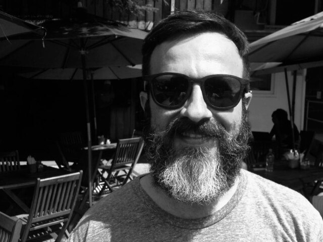divulgação Samuel Tonin, fundador da Sobrebarba: "Manter a barba bem cuidada não é tão simples", afirma ele