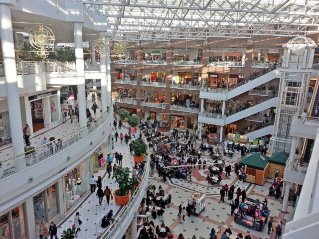 Reprodução O Fashion Centre at Pentagon City, em Arlington, Estados Unidos, tem 170 lojas