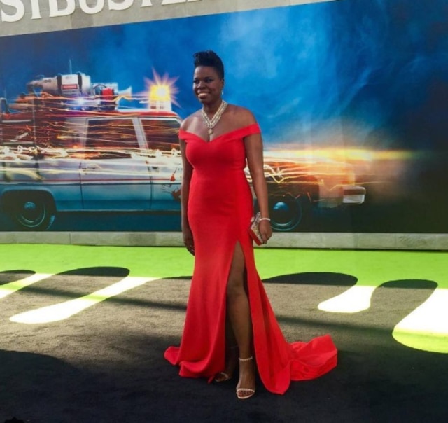 Reprodução/Instagram A atriz usou um vestido desenhado por Christian Siriano na première de seu novo filme.