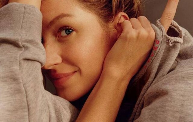 Jamie Hawkesworth via Instagram.com/vogueitalia Gisele foi clicada em sua casa e com roupas escolhidas por ela