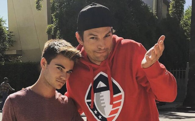 Instagram / @littleduckleo Ashton Kutcher ao lado de Leo Marenghi.