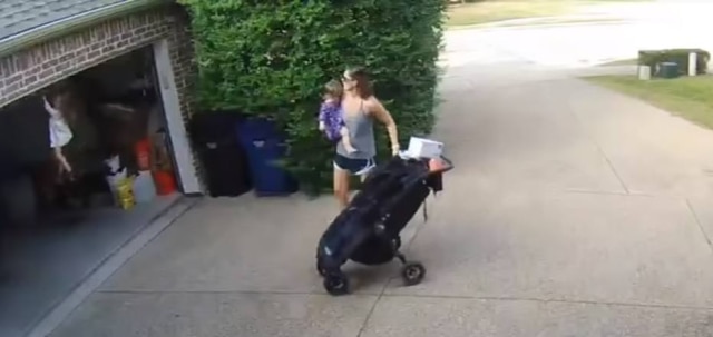Reprodução do vídeo 'Toddler Ninja Warrior' (2018) / YouTube Mãe se assustou ao ver a filha pendurada.