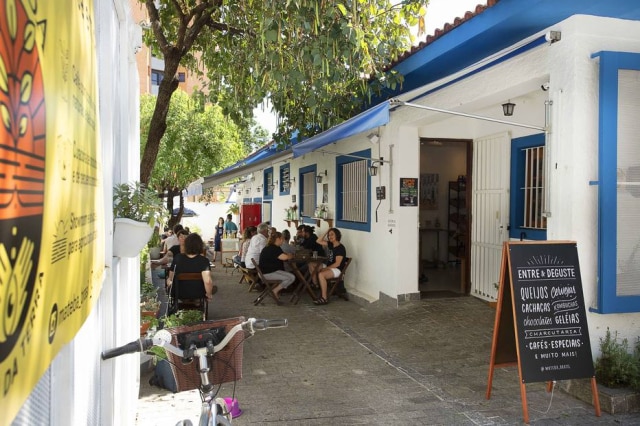 Diego Sanchez Fachada no novo Mateba, misto de restaurante, empório e horta urbana, na Vila Madalena