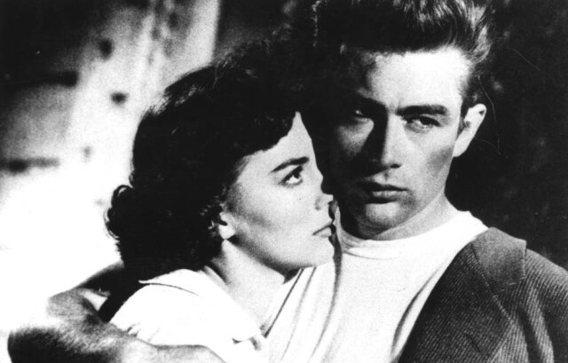 Arquivo / Estadão James Dean ao lado de atriz durante gravação