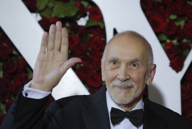 REUTERS/Andrew Kelly O ator Frank Langella no tapete vermelho do Tony Awards, em junho de 2016, em Nova York. O artista vetereno é investigado por um possível assédio sexual ocorrido no set de filmagem da série 'A Queda da Casa de Usher', da Netflix.
