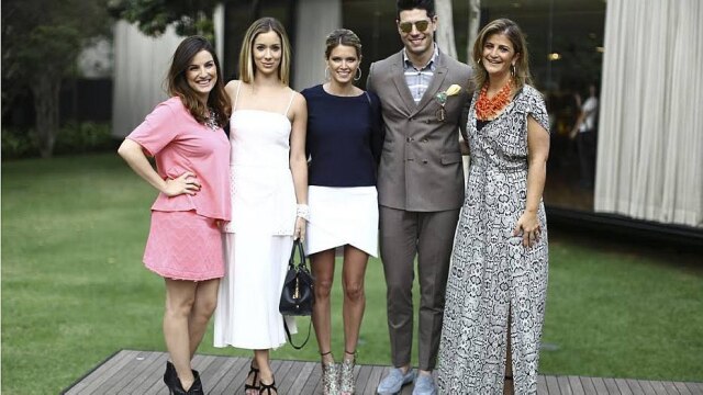 Divulgação O grupo formado por Marina Cirelli, Helena Lunardelli, Helena Bordon, Kadu Dantas e Fernanda Kujawski participa do projeto I Summer, do shopping Iguatemi