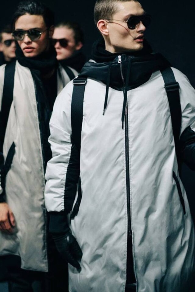 Reprodução/Facebook Empório Armani outono inverno 2017 em Milão.