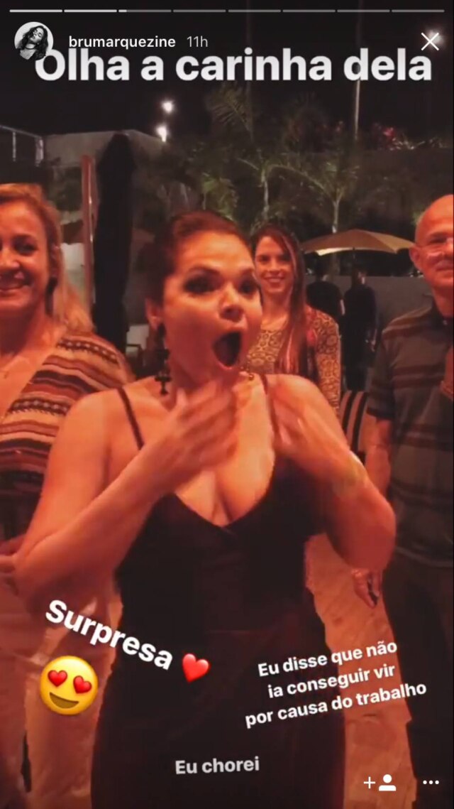 Intagram.com/brumarquezine Neide Maia, mãe de Bruna Marquezine, se surpreende ao ver a filha.