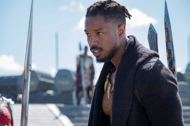 Reprodução de cena do filme 'Pantera Negra'/Marvel Studios/Divulgação O ator Michael B. Jordan se dispôs a pagar o conserto do aparelho ortodôntico de uma adolescente que o quebrou enquanto assistia 'Pantera Negra'