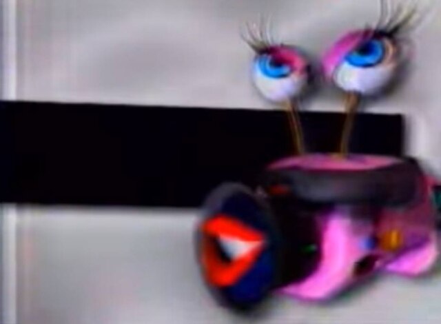 Reprodução de 'Clodovil Soft' (1998) / Band A câmera Pink Pintosa, 'mascote' do 'Clodovil Soft', em 1998.