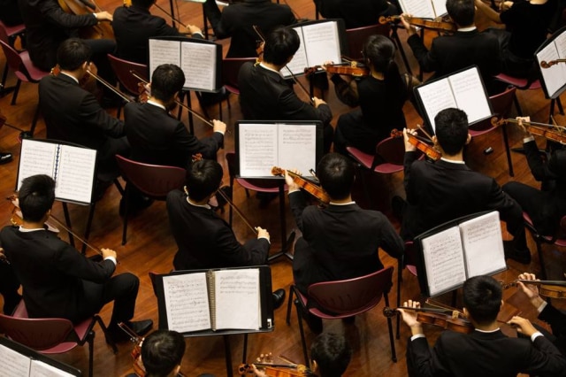 Unsplash/@samthewam24 Orquestra Sinfônica de SP se apresenta gratuitamente na Faculdade de Direito da USP.