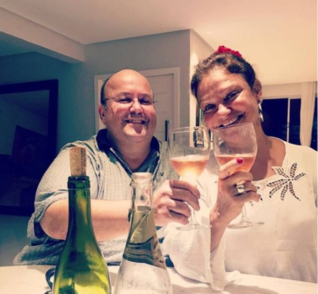 Instagram / @monicasangalo A cantora Mônica San Galo com o irmão, Jesus Sangalo, que faleceu na última quinta, 7