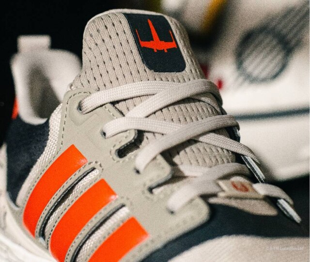 Adidas/Divulgação Calçados trazem referências das naves espaciais de 'Star Wars'.