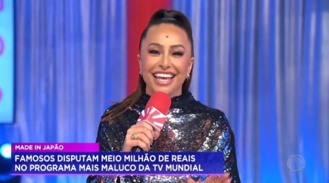 Reprodução de 'Domingo Show' (2020) / Record TV A apresentadora Sabrina Sato à frente do 'Made In Japan', no 'Domingo Show' da Record