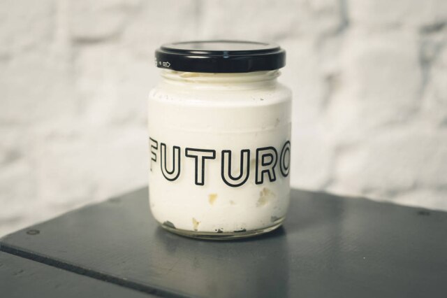 Ricota do Futuro Refeitório, feita com leite e creme de leite.