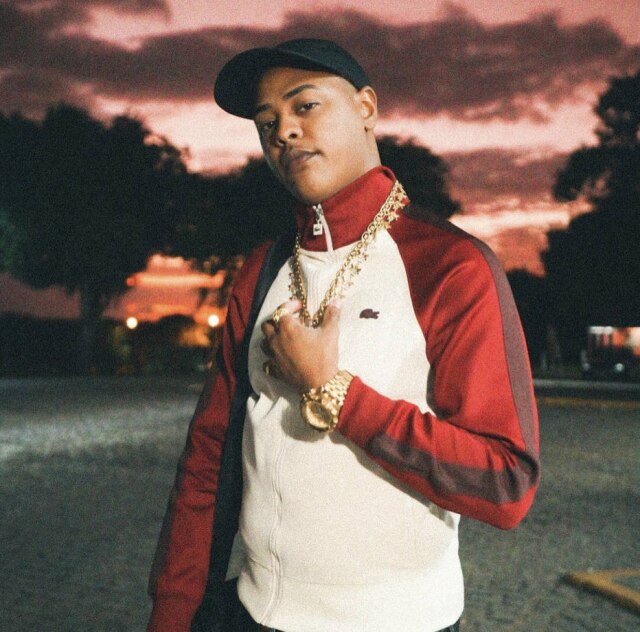 Allan França "Meu sonho é poder chegar a muito mais pessoas, lotar estádios e lugares onde o rap ainda não chegou", diz TZ.