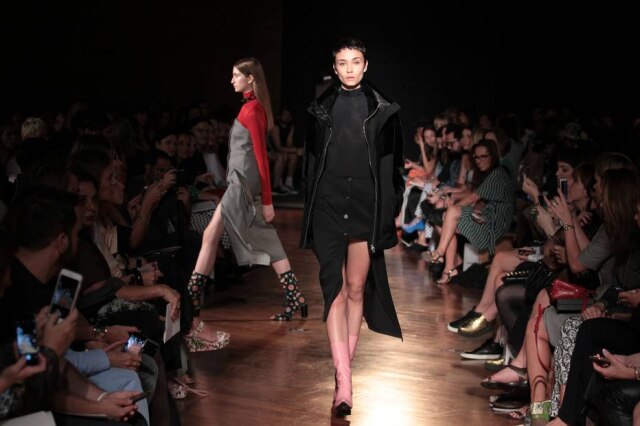 FELIPE RAU/ESTADAO O inverno de Reinaldo Lourenço foi apresentado na última edição da SPFW, em outubro de 2016.