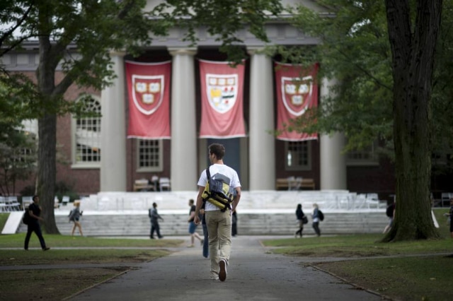 Gretchen Ertl/The New York Times Harvard enviou cartas aos estudantes comunicando o desligamento