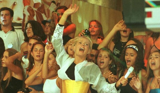 André Durão / Estadão Xuxa em gravação de seu programa em 1999.