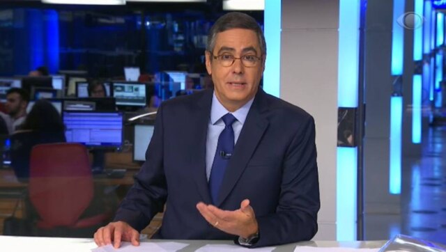 Reprodução de 'Jornal da Noite' (2019) / Band Fabio Pannunzio à frente da apresentação do 'Jornal da Noite', em 2019.