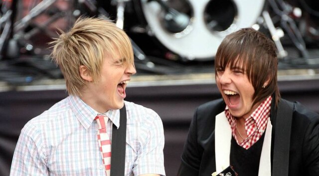 Alessia Pierdomenico / Reuters Tom Fletcher e Danny Jones se aprsentando em Londres, em 2006.