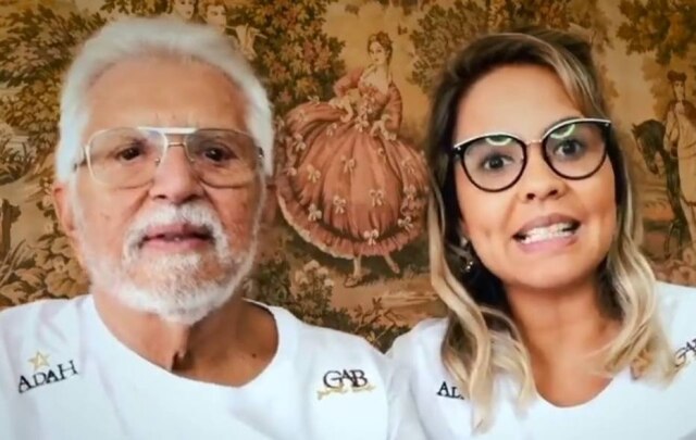 Instagram / @calbertonobrega Carlos Alberto de Nóbrega e sua esposa, Renata