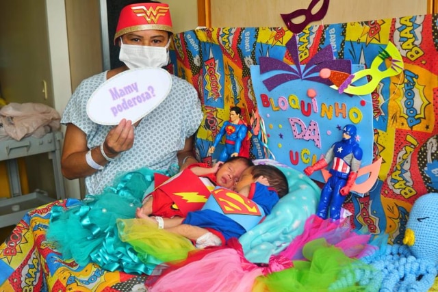 Thaís Umbelino/Ascom Iges-DF Janaína Alves com os filhos Gabriel e Miguel