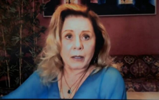 Reprodução/ Globoplay Vera Fischer durante o programa 'Altas Horas', neste sábado, 19