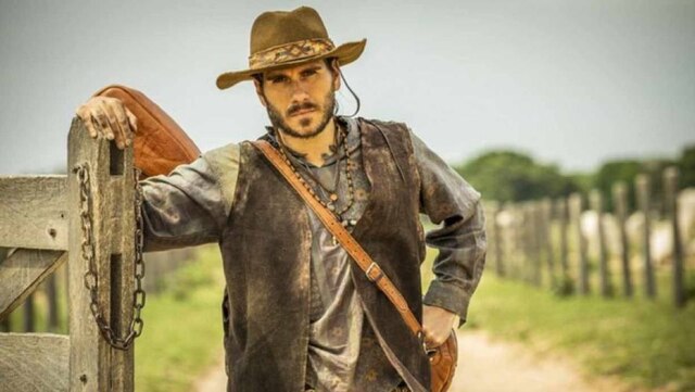 João Miguel Júnior / Globo Gabriel Sater interpreta Trindade na segunda fase de 'Pantanal'.