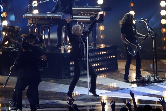 Mario Anzuoni/Reuters A banda Bon Jovi cancelou dois shows no Canadá após alguns de seus membros pegarem a gripe H3N2 que está em epidemia na América do Norte