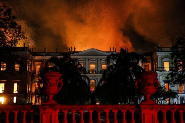 Tânia Rego/Agência Brasil Incêndio atingiu Museu Nacional, no Rio de Janeiro, no dia 2 de setembro. O museu completou 200 anos em junho e grande parte de seu acervo foi perdido.