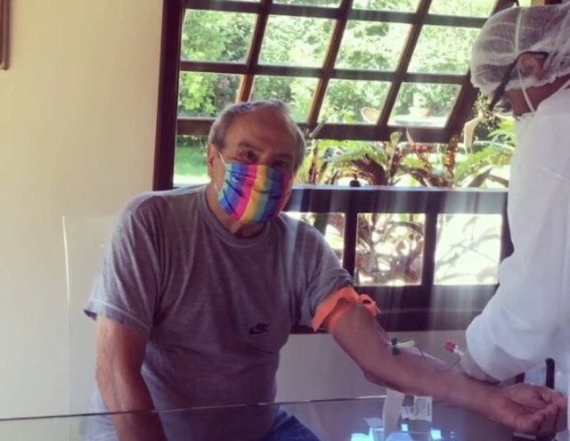 Reprodução Instagram / @mari_saade Stênio Garcia, 88, refaz os testes para covid-19 após ter resultado positivo nesta sexta-feira, 9