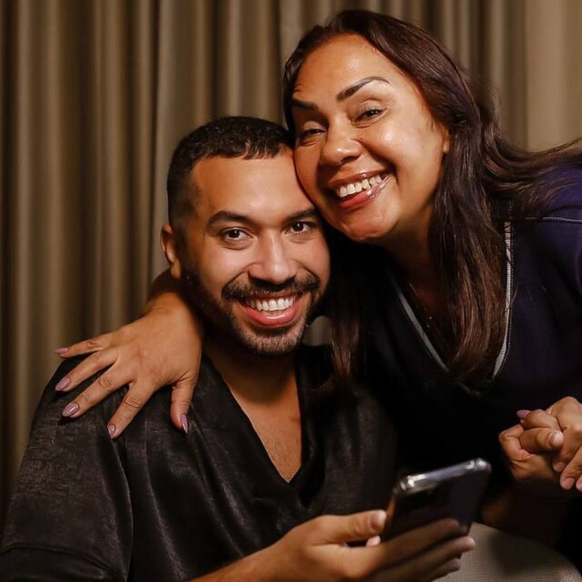 Instagram / @gildovigor Gilberto Nogueira, o Gil do Vigor e sua mãe Jacira Santana.