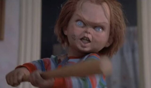 Reprodução de 'Child's Play' (1988) / Universal Pictures Chucky, o 'Brinquedo Assassino'