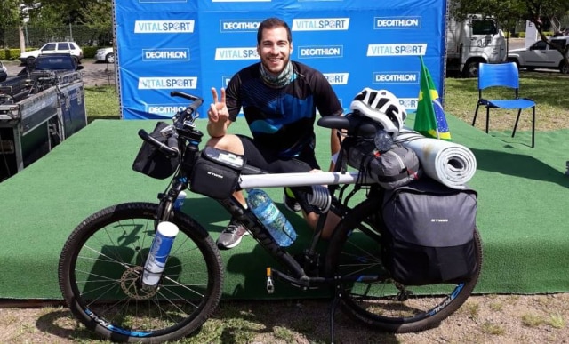 Projeto 'Pedale por aqueles que ainda não podem' / Divulgação Pepe e sua bicicleta.