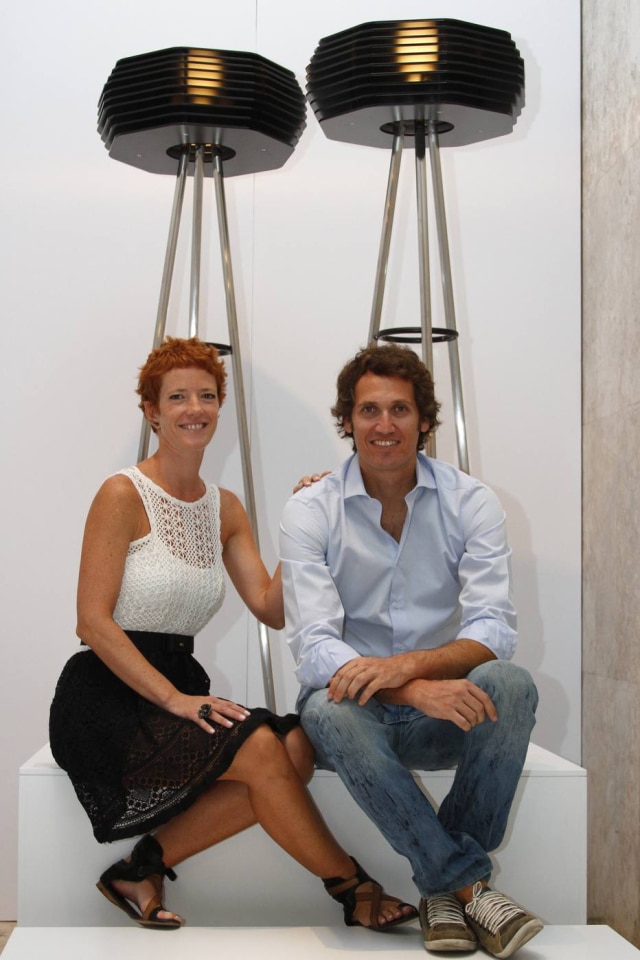 Divulgação Os designers Mariana Betting e Roberto Hercowitz, da em2 Design