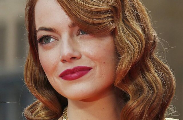 Olivia Harris/Reuters A atriz Emma Stone foi convidada para acompanhar um garoto de 17 anos em seu baile de formatura, no estado do Arizona (EUA).