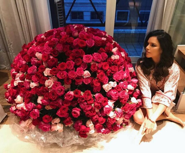 Instagram/ @marianarios Mariana Rios não revelou quem deu o buquê