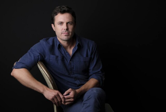 Chris Pizzello/Invision/AP O ator Casey Affleck se desculpou pelo seu envolvimento em casos de assédio sexual e afirmou que usou o episódio para amadurecer