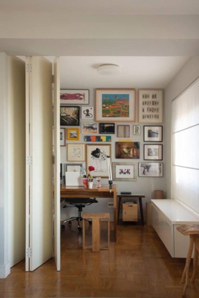 divulgação Escritório onde antes era um quarto se abre para a sala