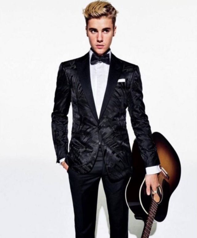 Reprodução/ GQ O cantor Justin Bieber, que completa 22 anos nesta terça-feira, 1º, se transformou em um fenômeno pop e fashion. Na foto, ele posa para a revista GQ, da qual foi capa em fevereiro