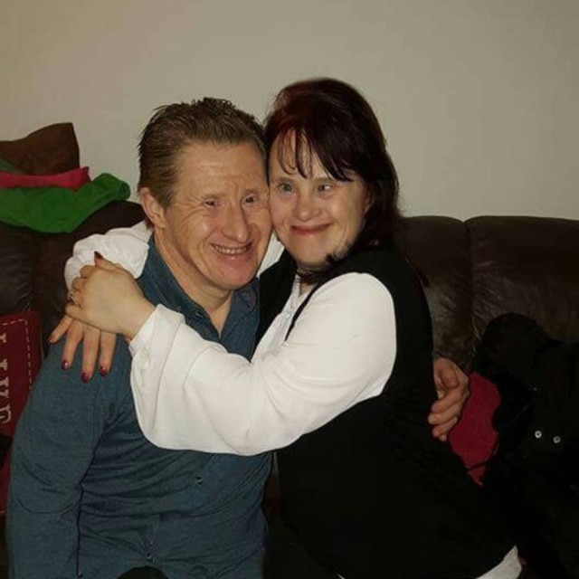 www.facebook.com/maryanneandtom Maryanne and Tommy vão completar 23 anos de casados em julho.