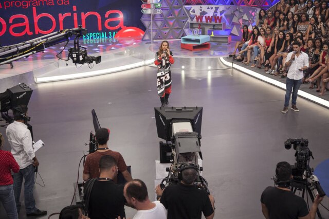 Edu Moraes / Record / Divulgação Sabrina Sato durante a gravação de seu programa.