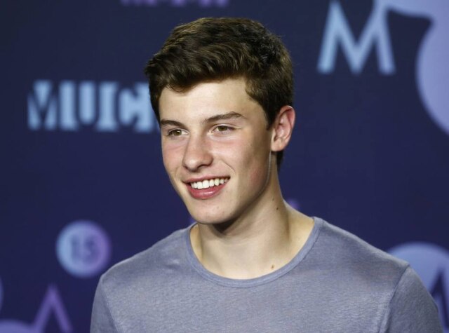 Mark Blinch / REUTERS Shawn Mendes fez a revelação no 'Tonight Show', de Jimmy Fallon.