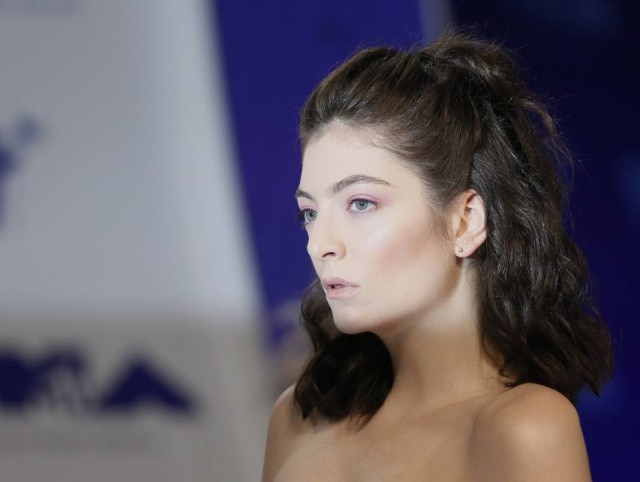 REUTERS/Danny Moloshok Lorde durante o MTV Video Music Awards 2017.