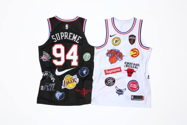 Divulgação Nike As regatas da coleção Nike x Supreme x NBA, com logos dos times lendários da liga de basquete