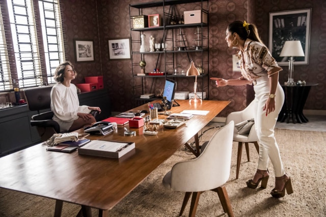 João Miguel Junior / Globo / Divulgação Juliana Paes (Maria da Paz) e Agatha Moreira (Jô) em 'A Dona do Pedaço'